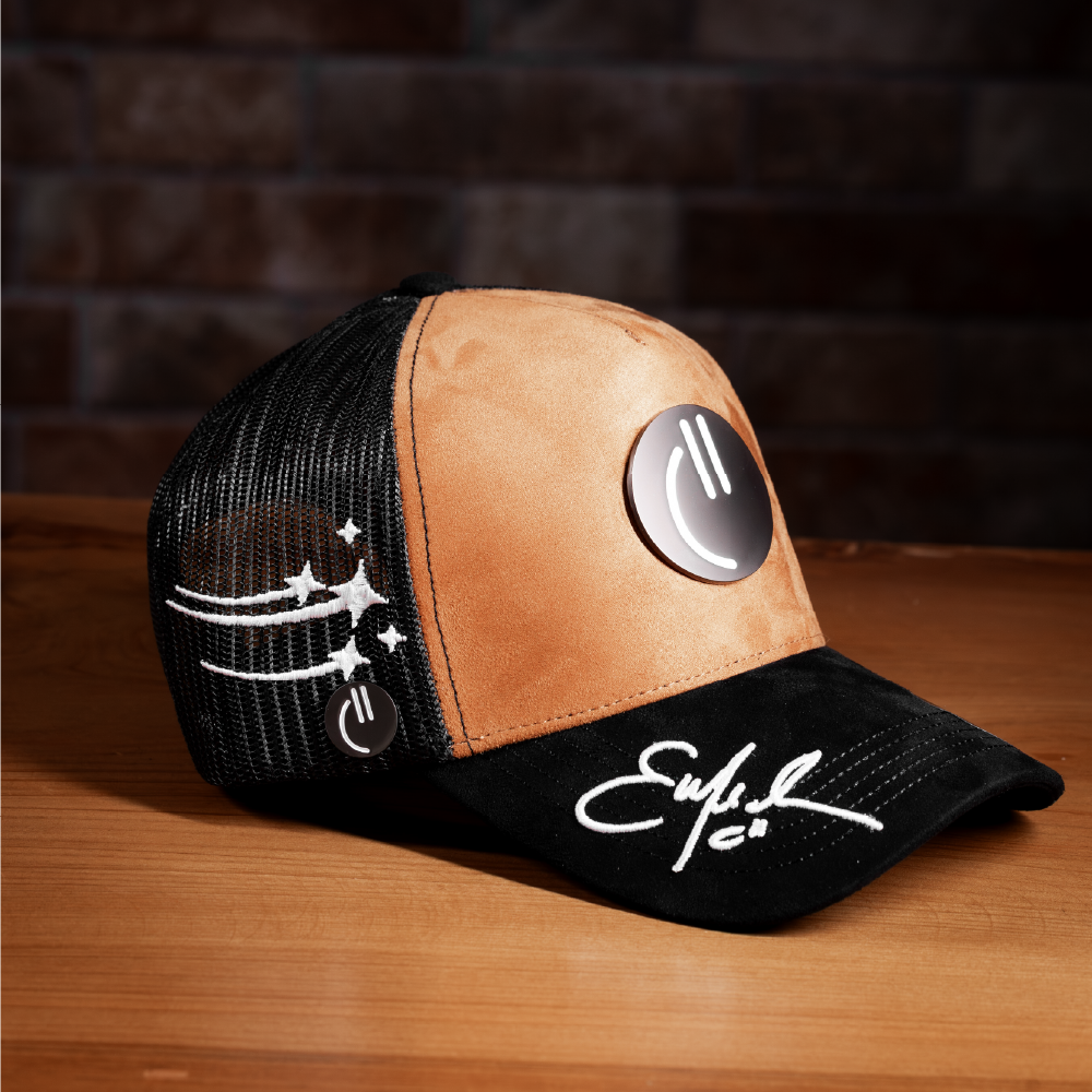 Sonrisa Chueca – BisonteMX × Elías Medina